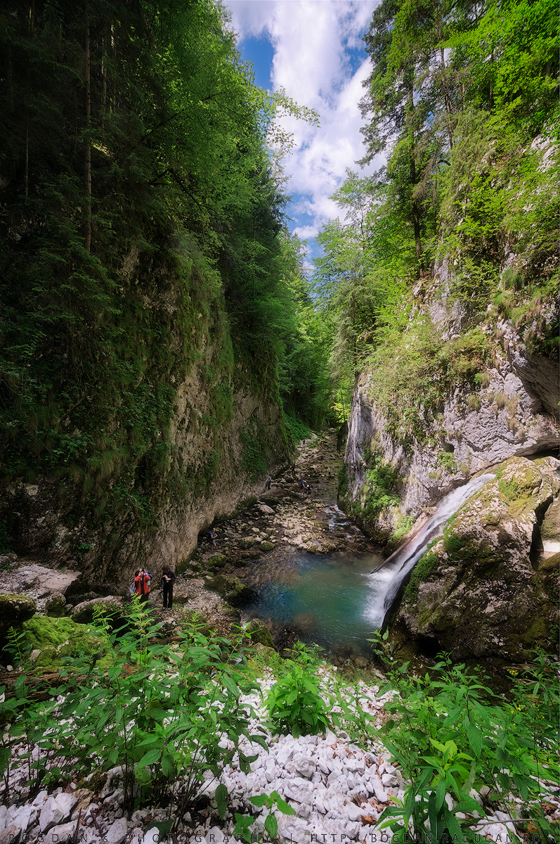 Cheile galbenei si cascada evantai